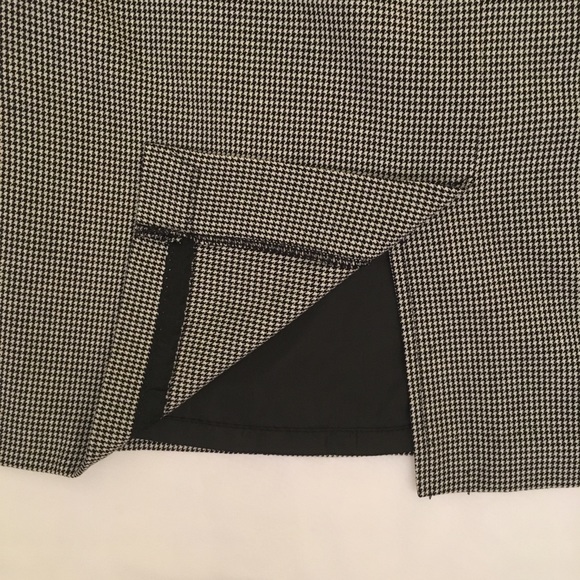 NWT Worthington Blk/Wht Houndstooth Skirt Size 12 - Picture 3 of 8